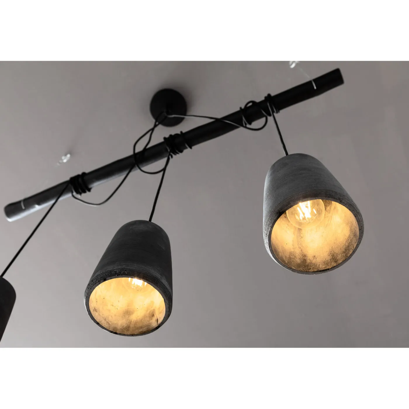 KARE Design Suspension Dining Concrete Noir Tre